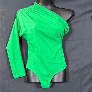 Elegant Green One-Shoulder Bodysuit